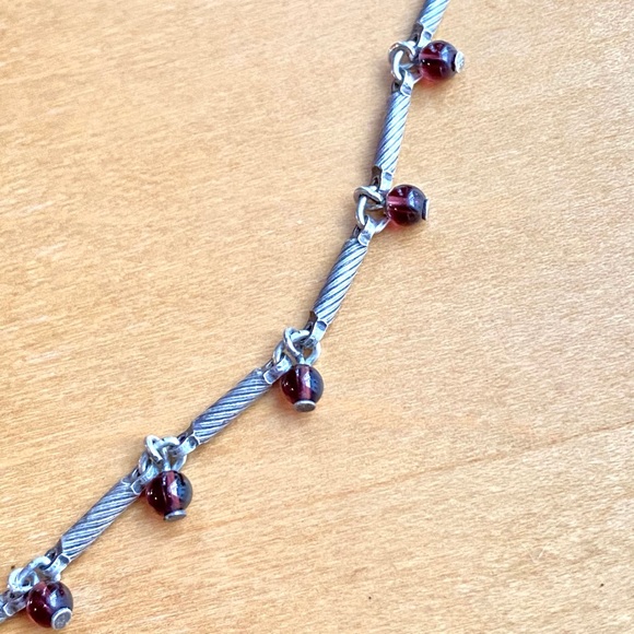 Silver necklace with dark burgundy beads - Picture 4 of 7